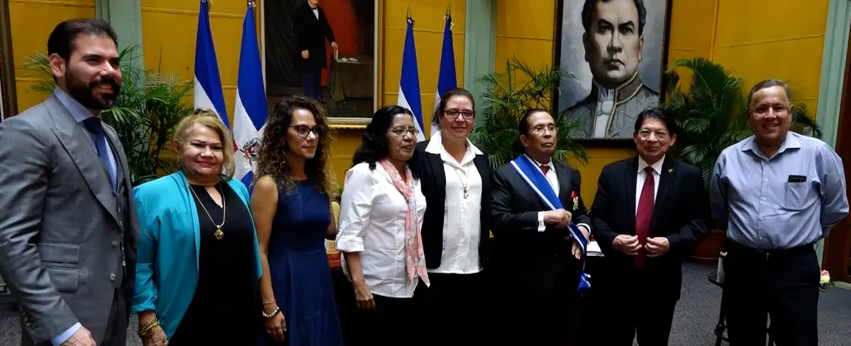 Nicaragua fortalece relaciones otorgando reconocimiento a República Dominicana