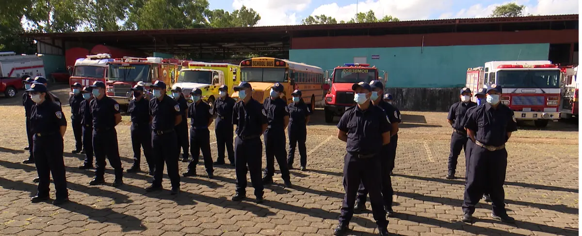 Bomberos unificados inician curso de primer ingreso