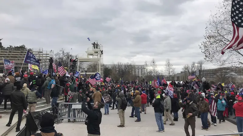 Simpatizantes de Trump en el Capitolio.