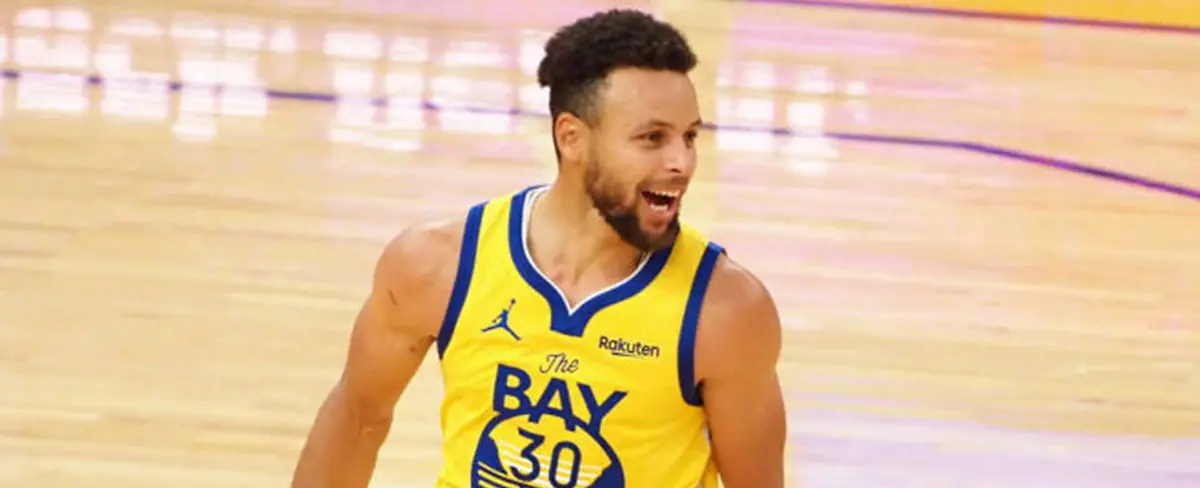 Curry con mayor cantidad de puntos, solo por debajo de Kobe Bryant