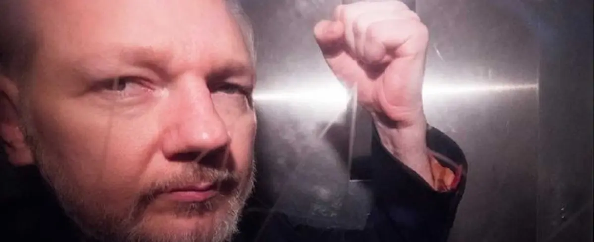 Descartan extradición de Julian Assange por temor a suicidio