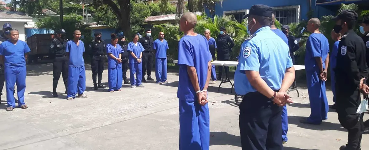 Policía refuerza la seguridad capturando a 12 delincuentes en Chinandega