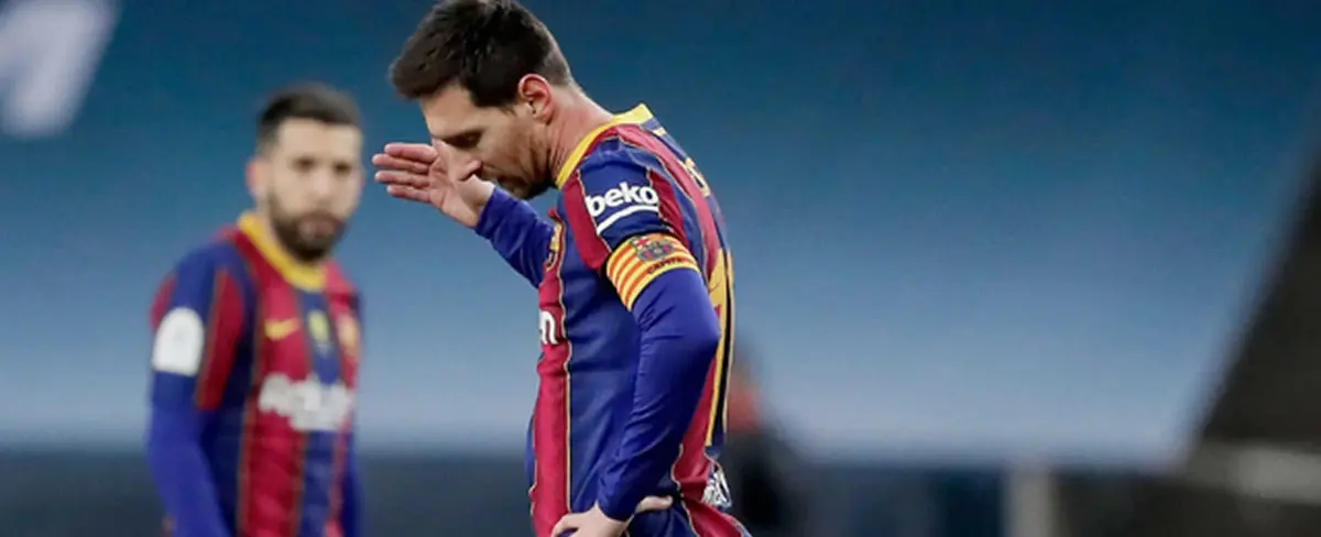 Suspenden a Messi por agredir a Villalibre en la Supercopa