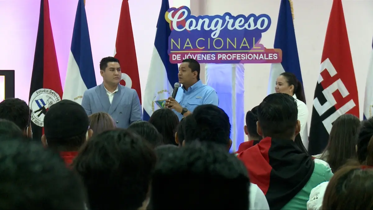Buen Gobierno garantiza continuidad educativa en jóvenes profesionales