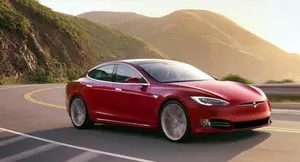 Nuevo Modelo futurista de Tesla Model S genera controversia en redes sociales