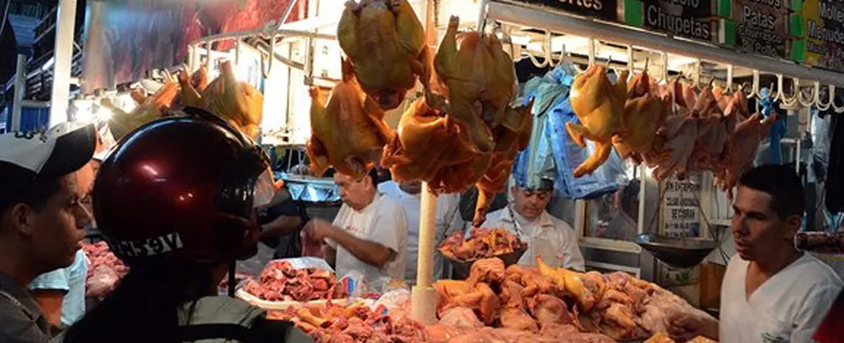 Pierna de pollo disminuye su precio en mercados de Managua