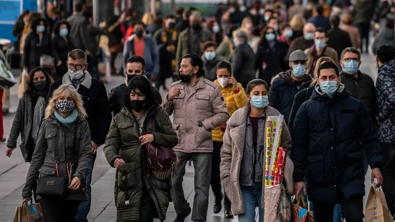 Madrid restringe actividad comercial en 47 zonas ante toque de queda