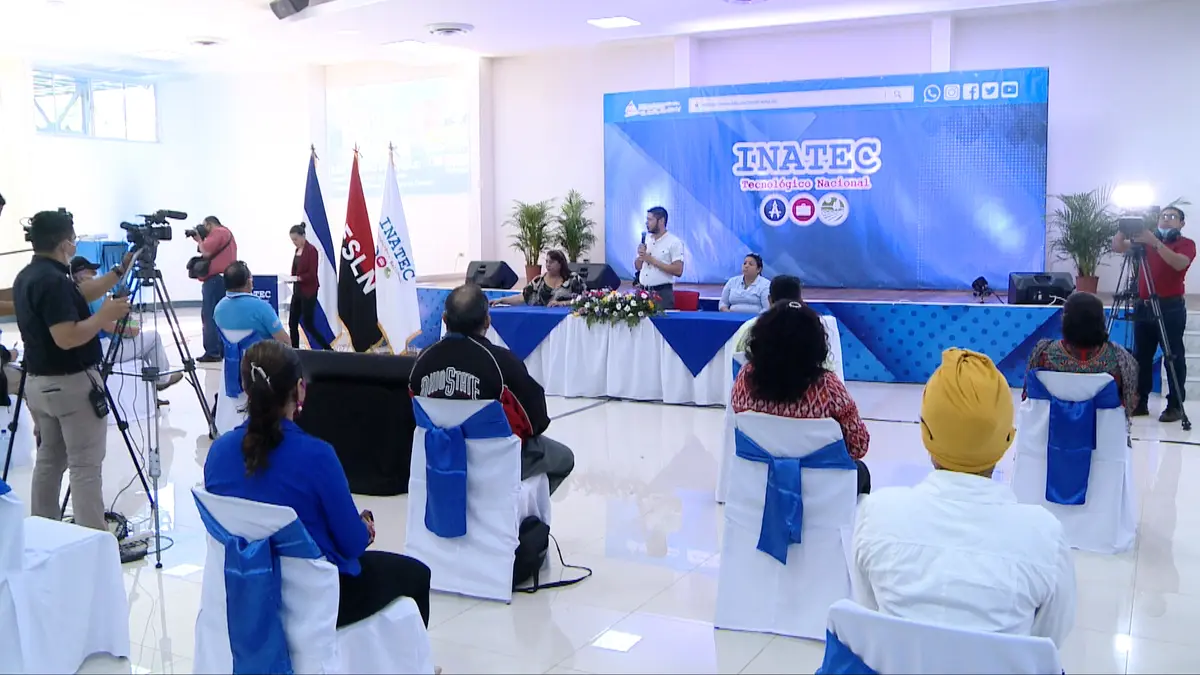 Docentes de la educación técnica fortalecen ejes de trabajo para este 2021