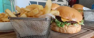 El Crustáceo oferta las mejores hamburguesas de Masaya