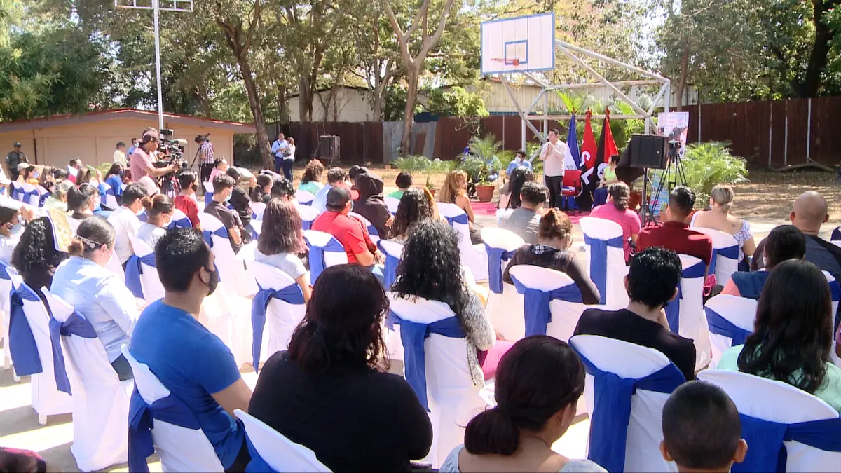 Centro Tecnológico Ariel Darce abre sus puertas a centenares de alumnos