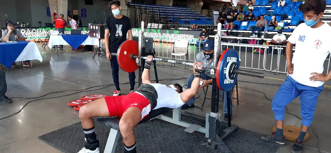 Powerlifting reúne a los más fuertes de Nicaragua