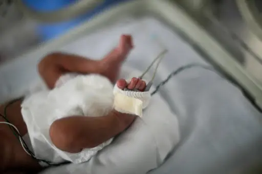 Registran primer caso de recién nacido con anticuerpos contra la COVID-19