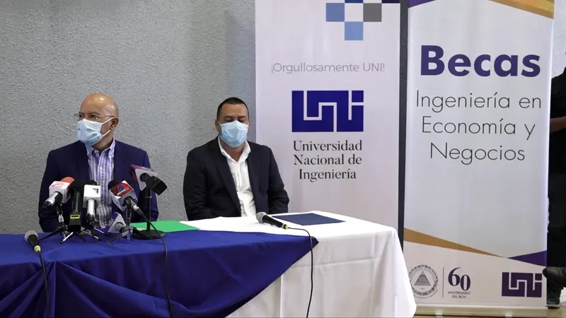 Banco Central presenta a 25 jóvenes favorecidos para estudiar Economía y Negocios Banco Central presenta a 25 jóvenes favorecidos para estudiar Economía y Negocios