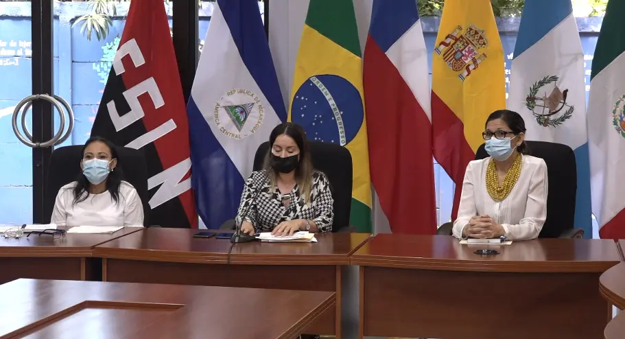 MINED fortalece enseñanza estudiantil en foro virtual internacional