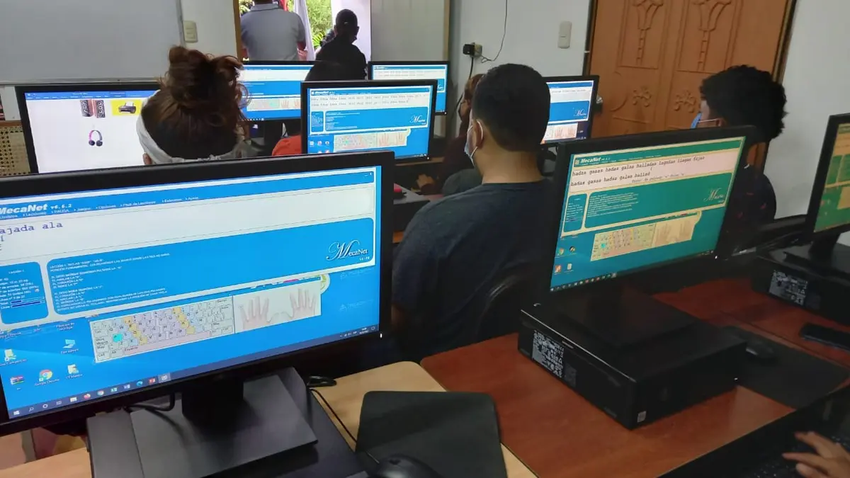 INATEC estrena moderno laboratorio de computación en Masaya