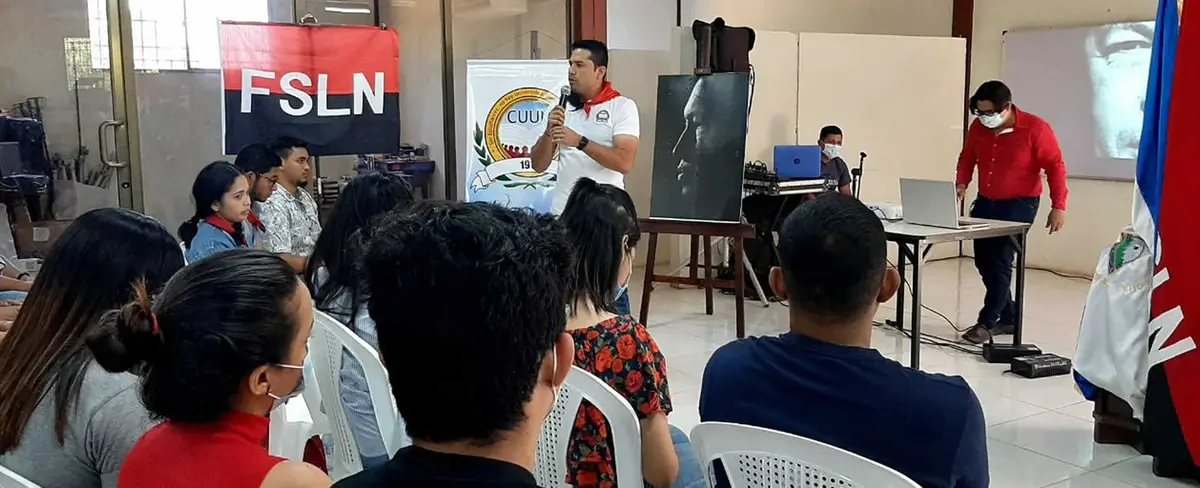 Dirigencia estudiantil del CUUN conmemora al Comandante Hugo Chávez