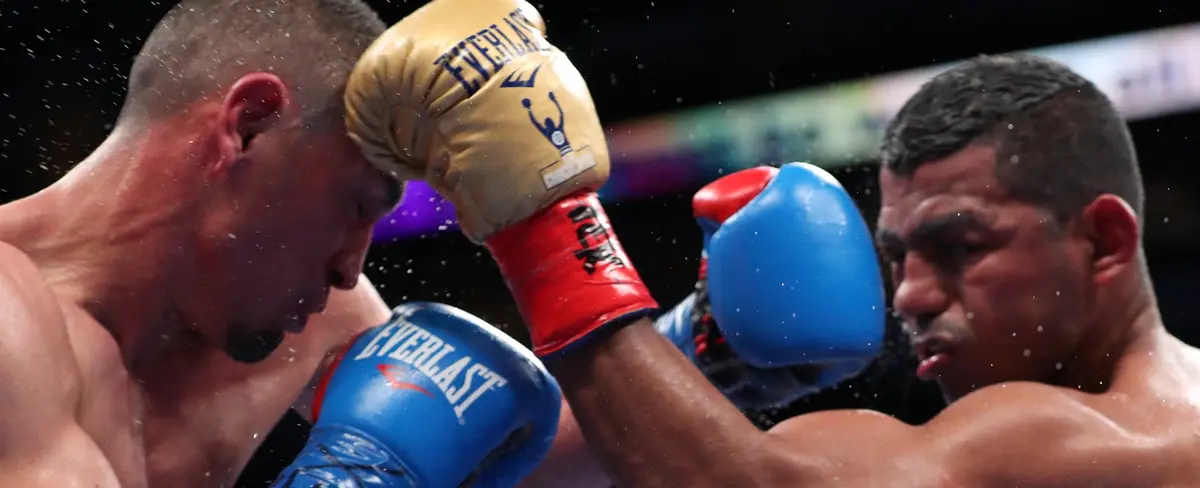 ¡Récord! Revancha del Chocolatito y El Gallo registra 2 mil 500 puños