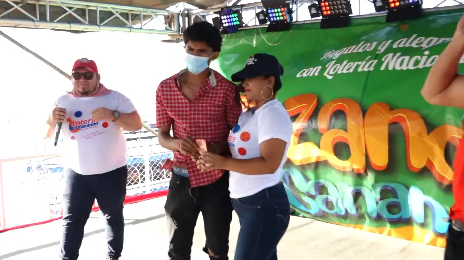 Promoción “gozando y ganando” premia a las familias veraneantes en Managua