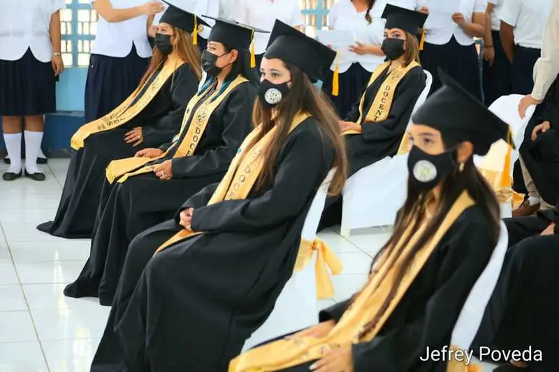 Nicaragua profesionaliza a 37 nuevos maestros de educación primaria 