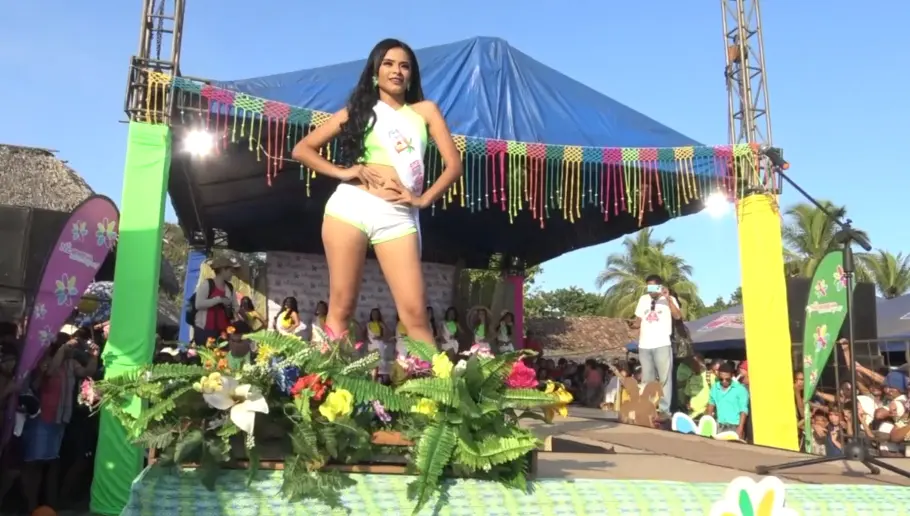 Realizan elección y coronación de la reina verano 2021 en Chinandega
