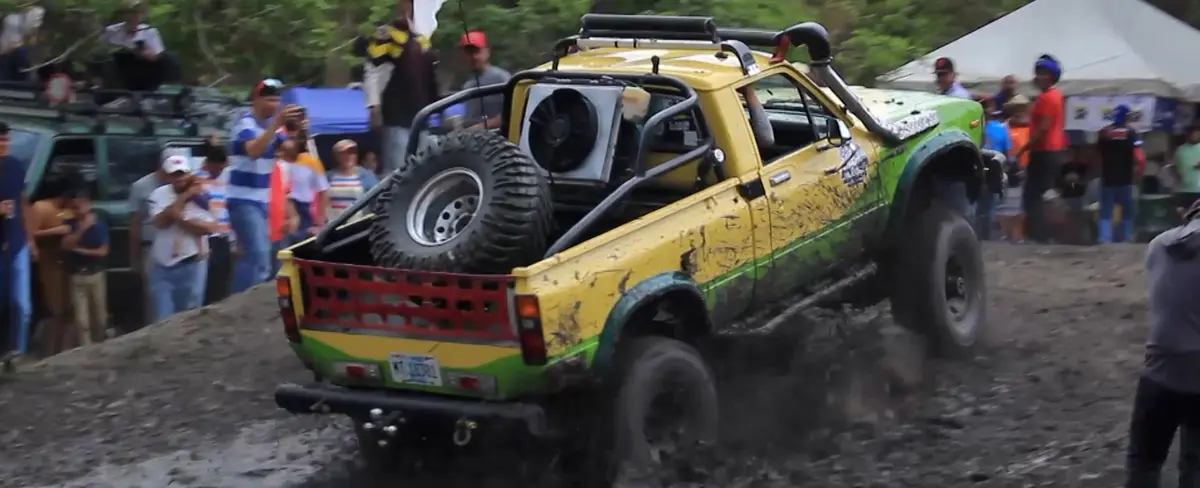 ¡Adrenalina al máximo! Conductores recorren la Perla del Septentrión