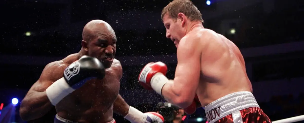 Holyfield regresa al cuadrilátero para enfrentar a McBride y Tyson