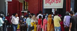 India aprueba uso de vacunas extranjeras tras alza de contagios por Covid