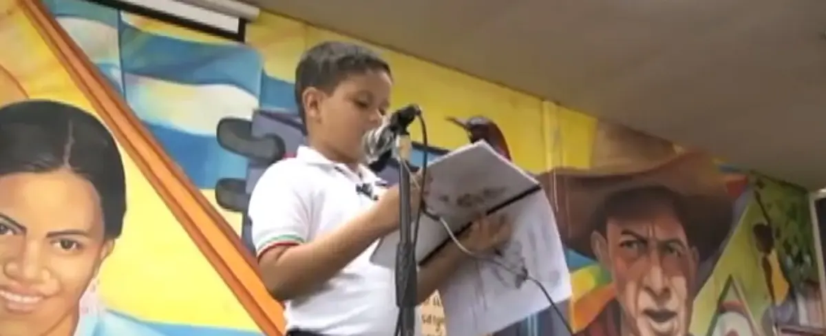 Comunidad estudiantil fortalece hábito de la lectura en el Día del Libro