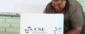 Managua: ciudadanos de diferentes distritos ejercen su derecho al voto