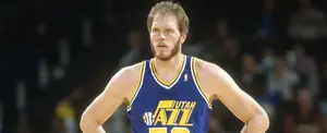 Muere Mark Eaton, el gigante legendario de la NBA