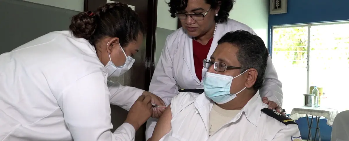 Nicaragüenses siguen inmunizándose contra la Covid-19