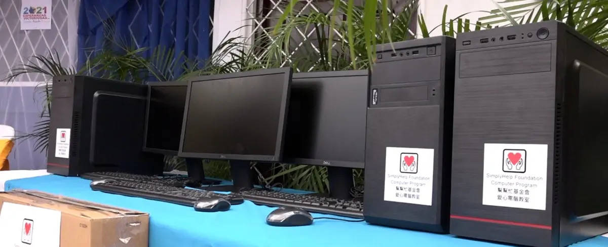 Fundación taiwanesa hace donación de equipos tecnológicos al Mined