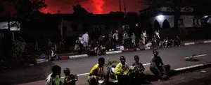 Miles de personas evacuan la ciudad de Goma por posible erupción volcánica