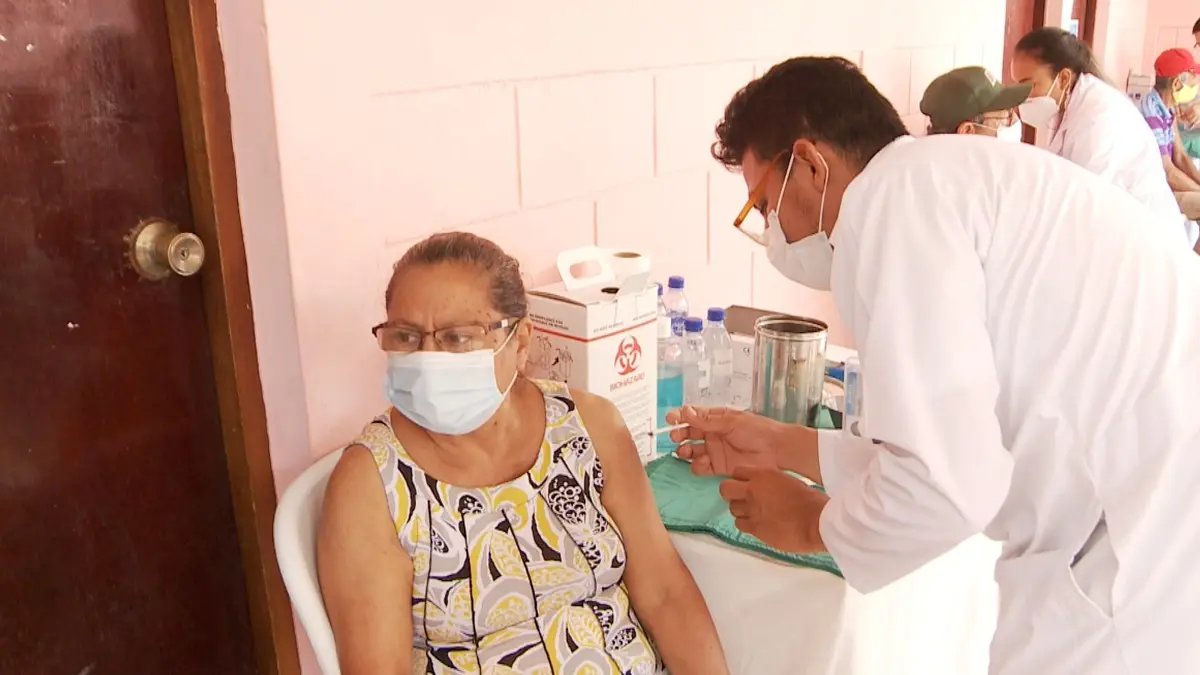Managua: mayores de 45 años son inmunizados contra la Covid-19