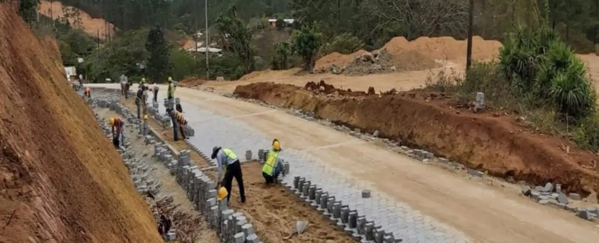 Carretera adoquinada será inaugurada en Macuelizo