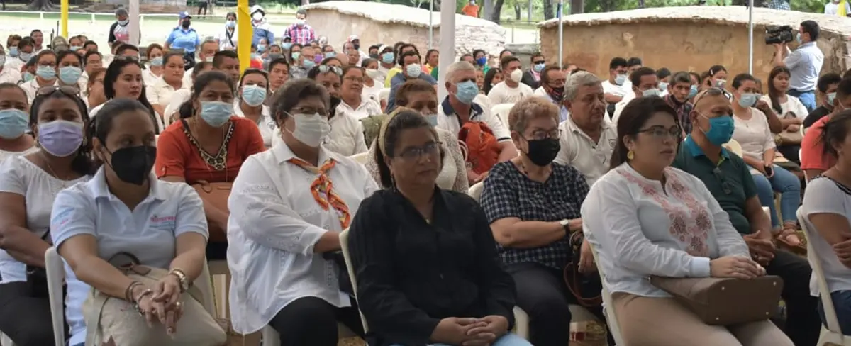 Pobladores de León celebran sus 497 años de fundación