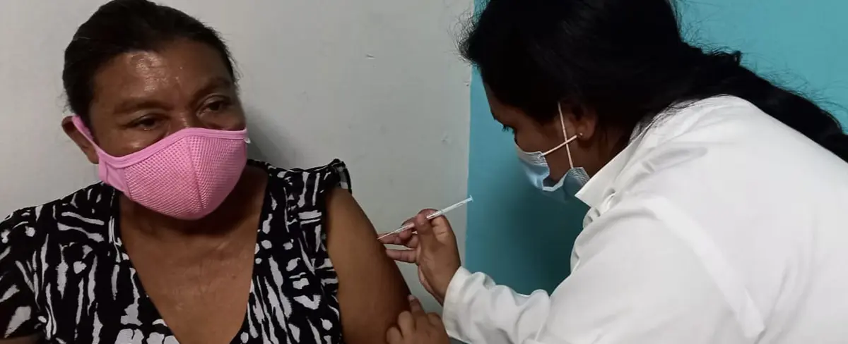 Adultos mayores de Masaya reciben segunda dosis de vacuna anticovid