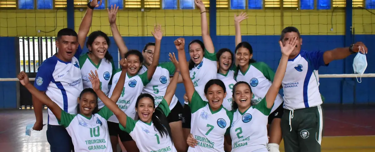 Tiburonas asumen liderato del Campeonato Superior de Voleibol Femenino
