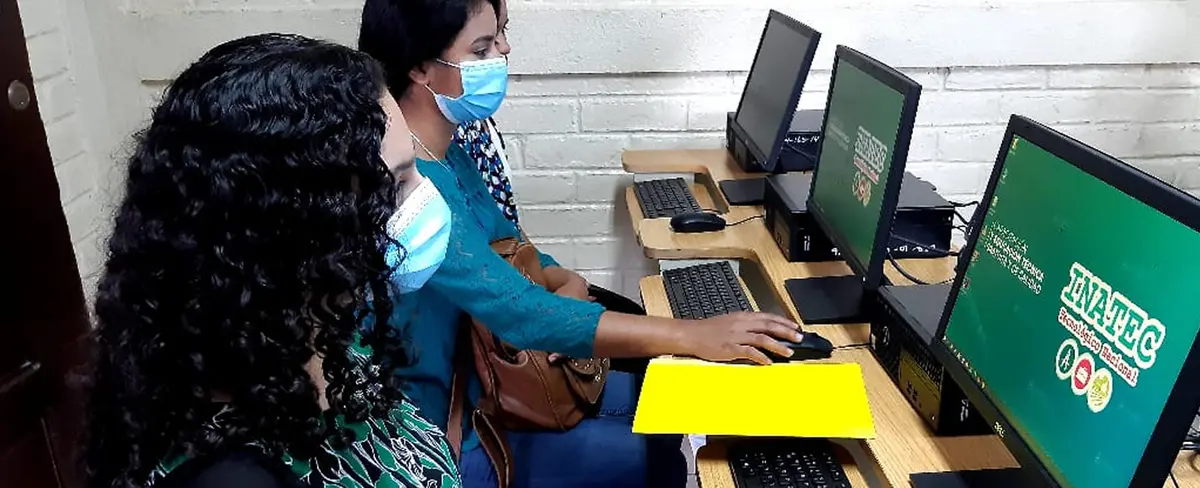 Nuevo laboratorio de computación en Centro Tecnológico de Jalapa