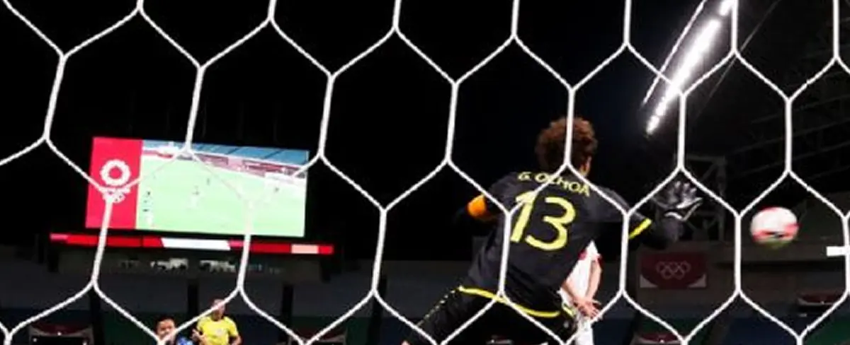 México complica su pase a cuartos de final al perder contra Japón