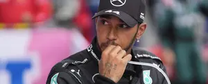 Lewis Hamilton sufre insultos racistas en redes sociales