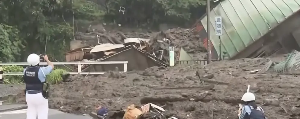 Deslizamiento de tierra deja como resultado a 20 personas desaparecidas en Japón