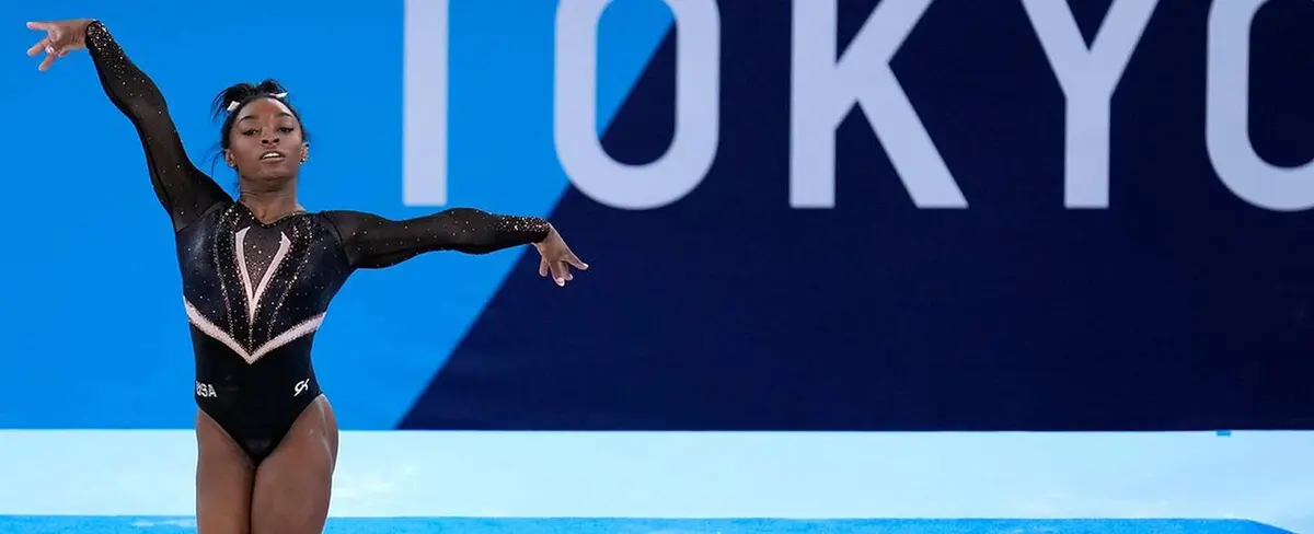 Simone Biles se retira de las competencias por equipos en Tokio 2020