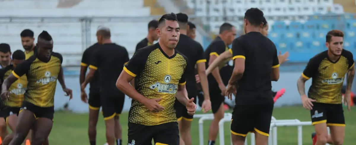 Caciques por la remontada en Honduras