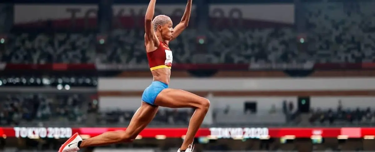 Venezolana gana medalla de oro y récord mundial en Juegos Olímpicos
