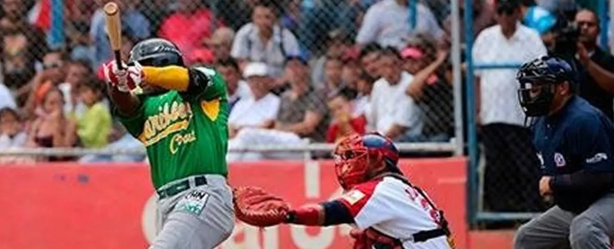 Costa Caribe consigue barrida para acercarse a la clasificación