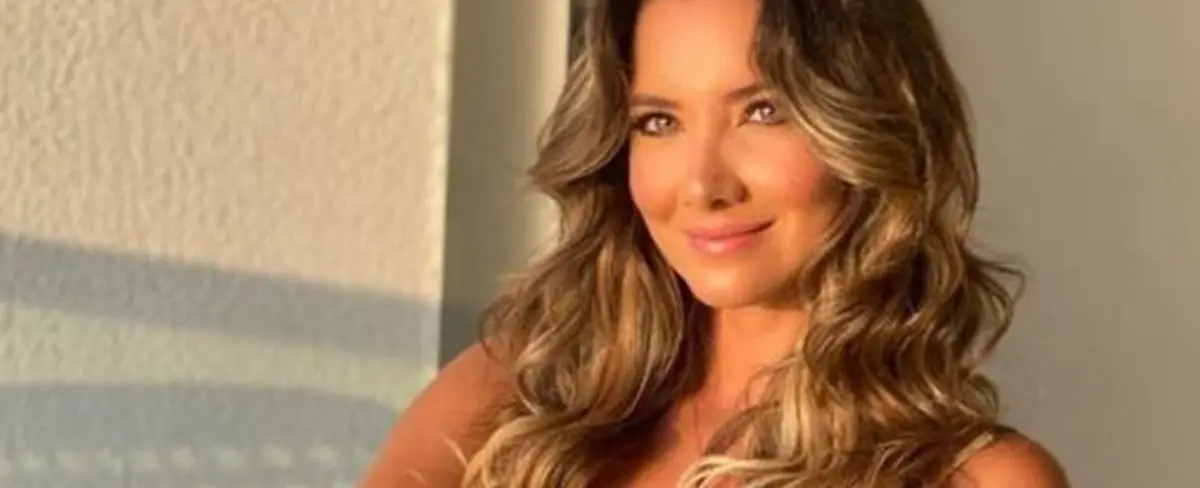 La modelo Daniela Álvarez y el actor Daniel Arenas comparten su primera foto como pareja