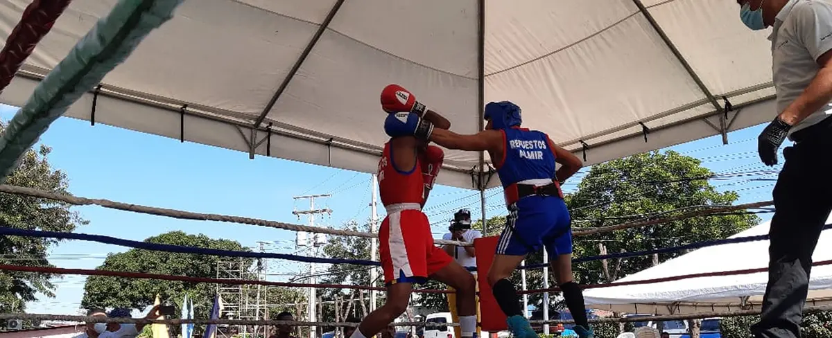 Policía Nacional celebra 42 aniversario con velada boxística