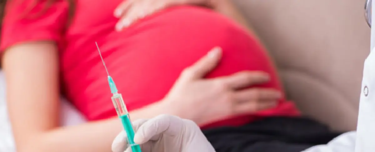 Primeras dosis de Pfizer se aplicarán a embarazadas estos días y lugares
