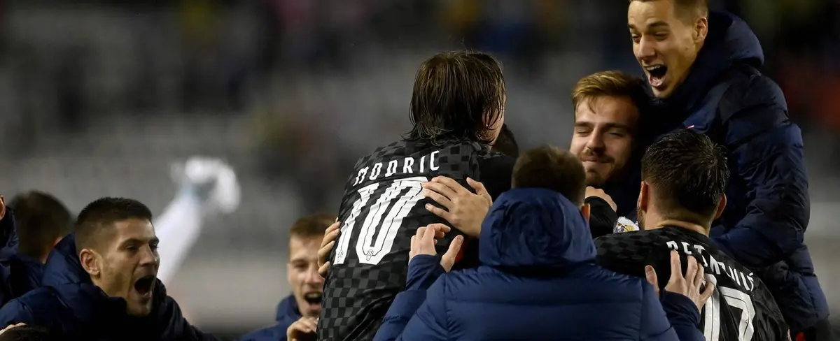 Croacia clasifica al Mundial Qatar 2022 con un autogol de Rusia